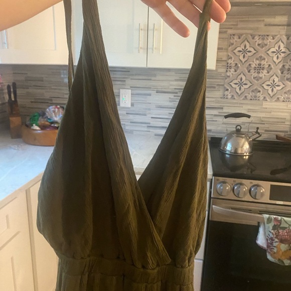 Lulu's Lost in Paradise Green Maxi Dress V-Neck Pleated Sundress - Picture 5 of 8